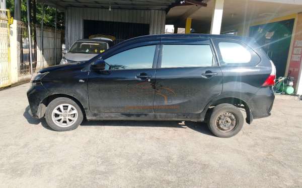 TOYOTA AVANZA 1.3 E
