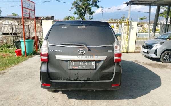 TOYOTA AVANZA 1.3 E