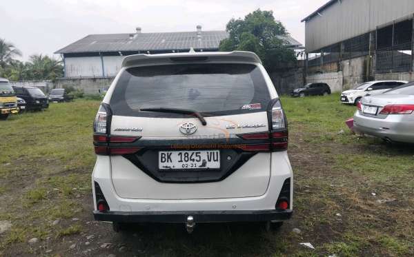 TOYOTA AVANZA