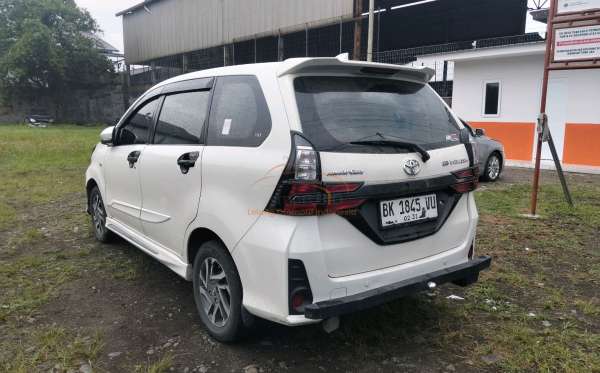 TOYOTA AVANZA