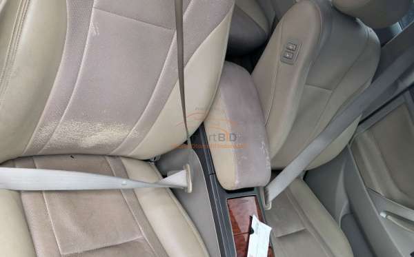 TOYOTA CAMRY V