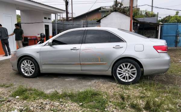TOYOTA CAMRY V