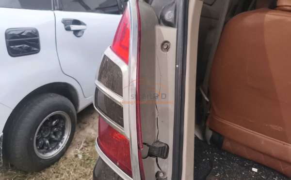 TOYOTA  INNOVA  G