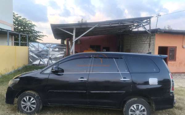 TOYOTA  INNOVA  G