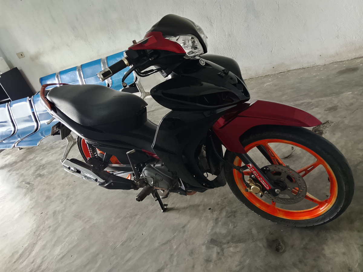 YAMAHA JUPITER Z1 CW