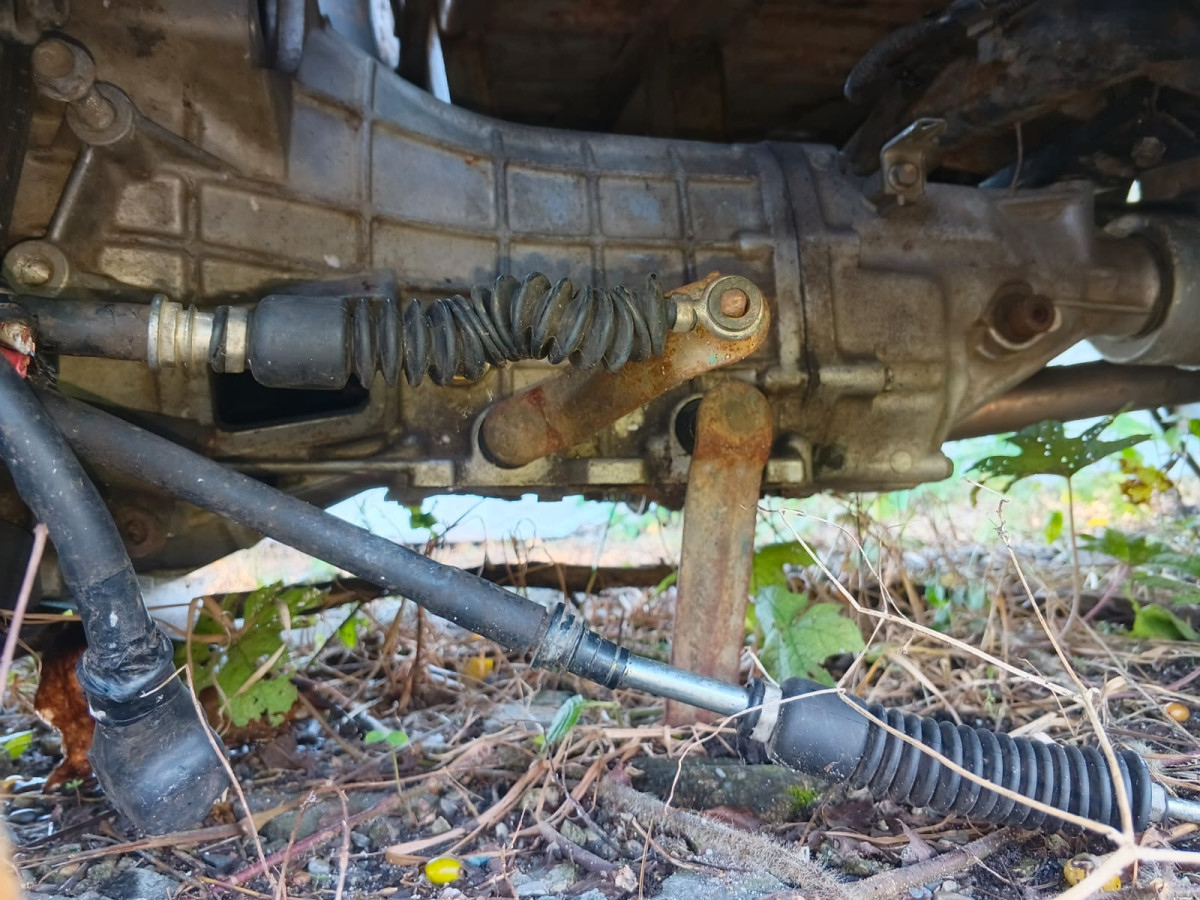 MITSUBISHI  L 300 L300 PU FB-R (4X2)
