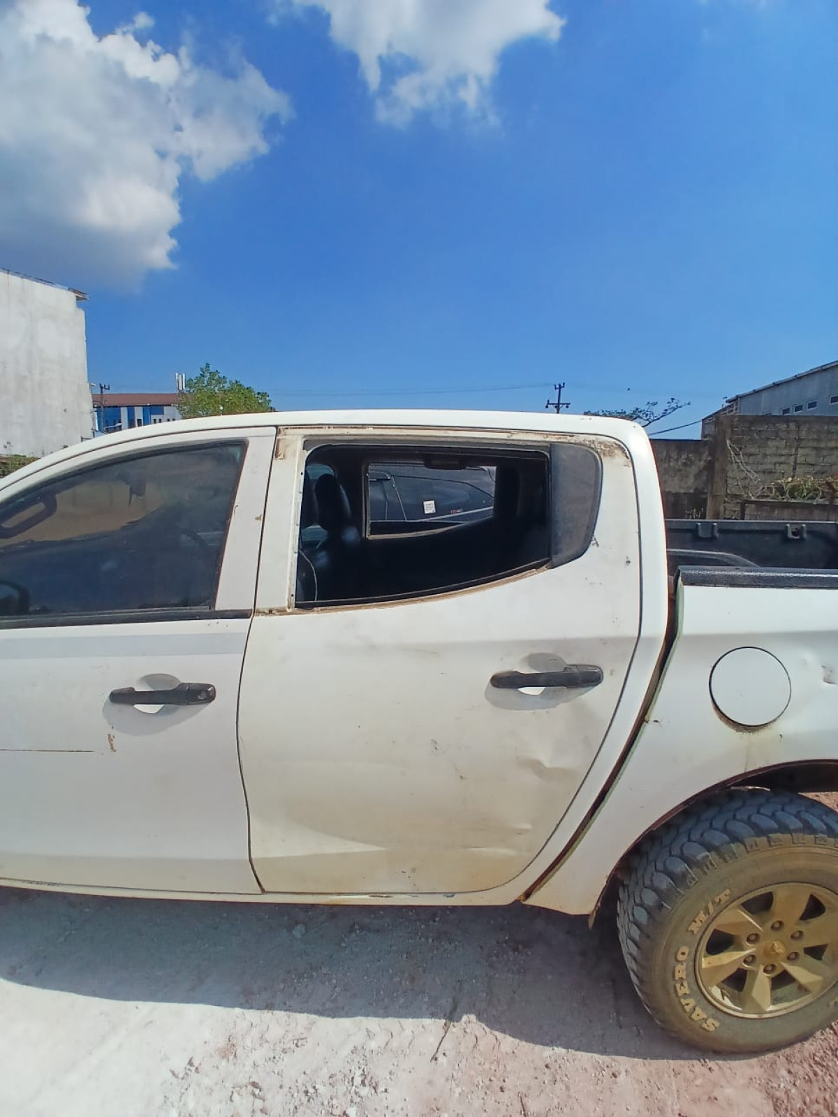 MITSUBISHI  TRITON DC HDX