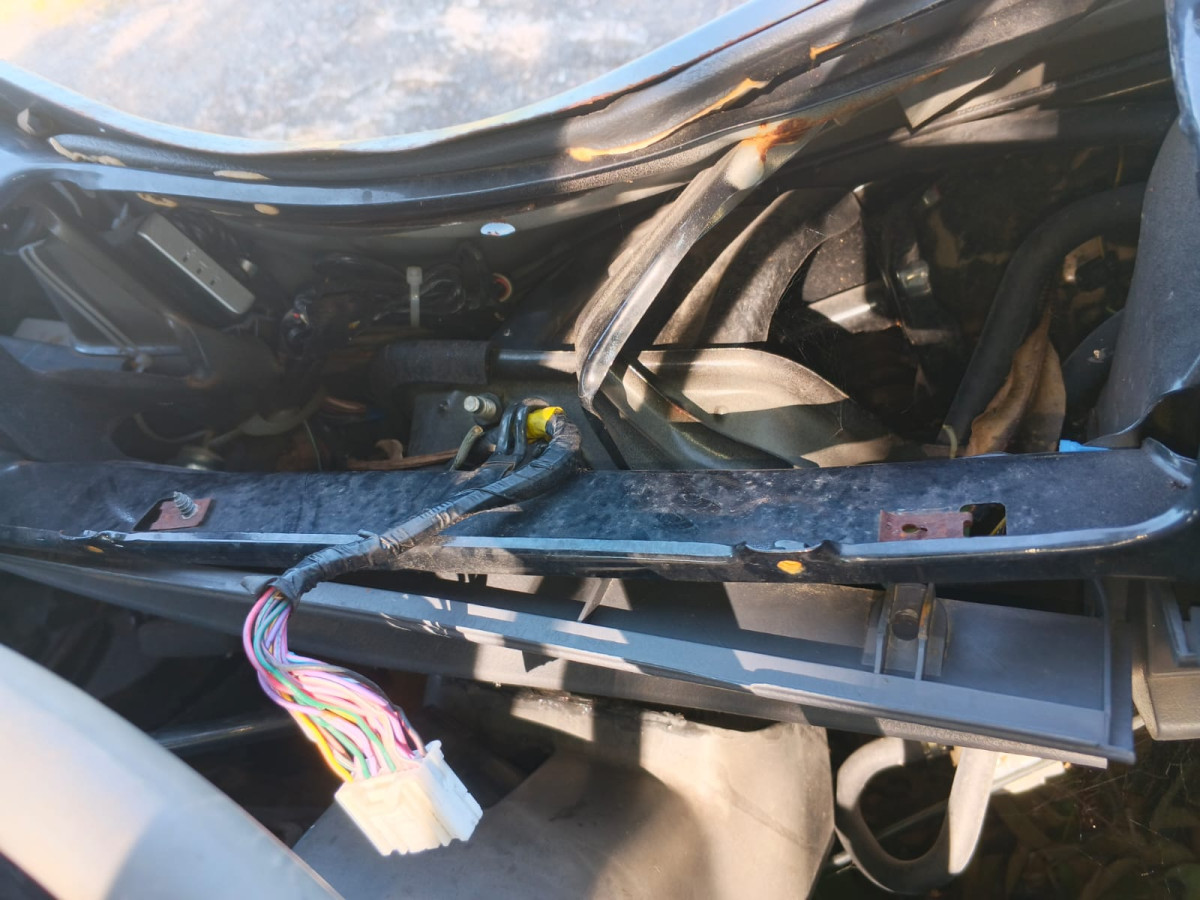 MITSUBISHI  L 300 L300 PU FB-R (4X2)