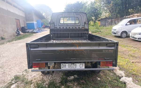 DAIHATSU GRAN MAX