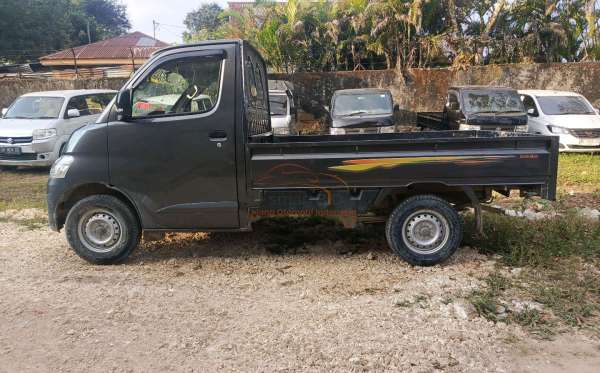 DAIHATSU GRAN MAX