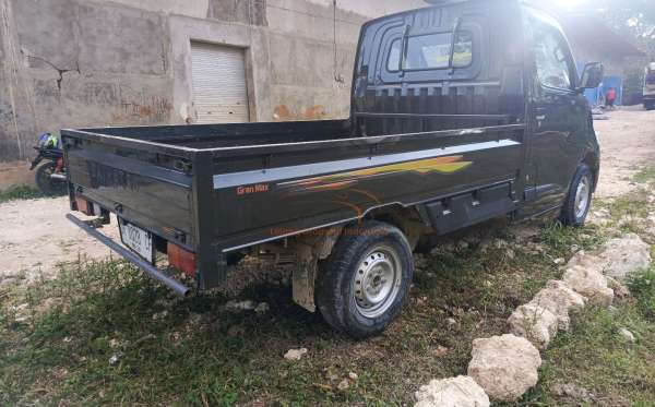 DAIHATSU GRAN MAX