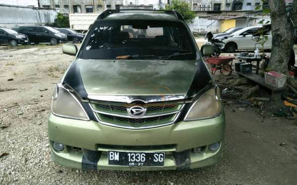 DAIHATSU  XENIA