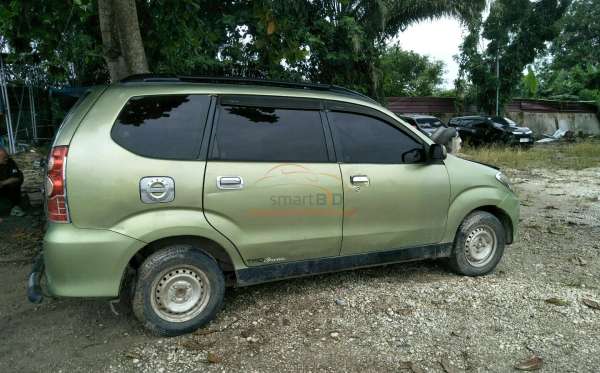 DAIHATSU  XENIA