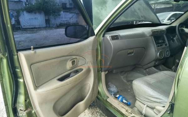 DAIHATSU  XENIA