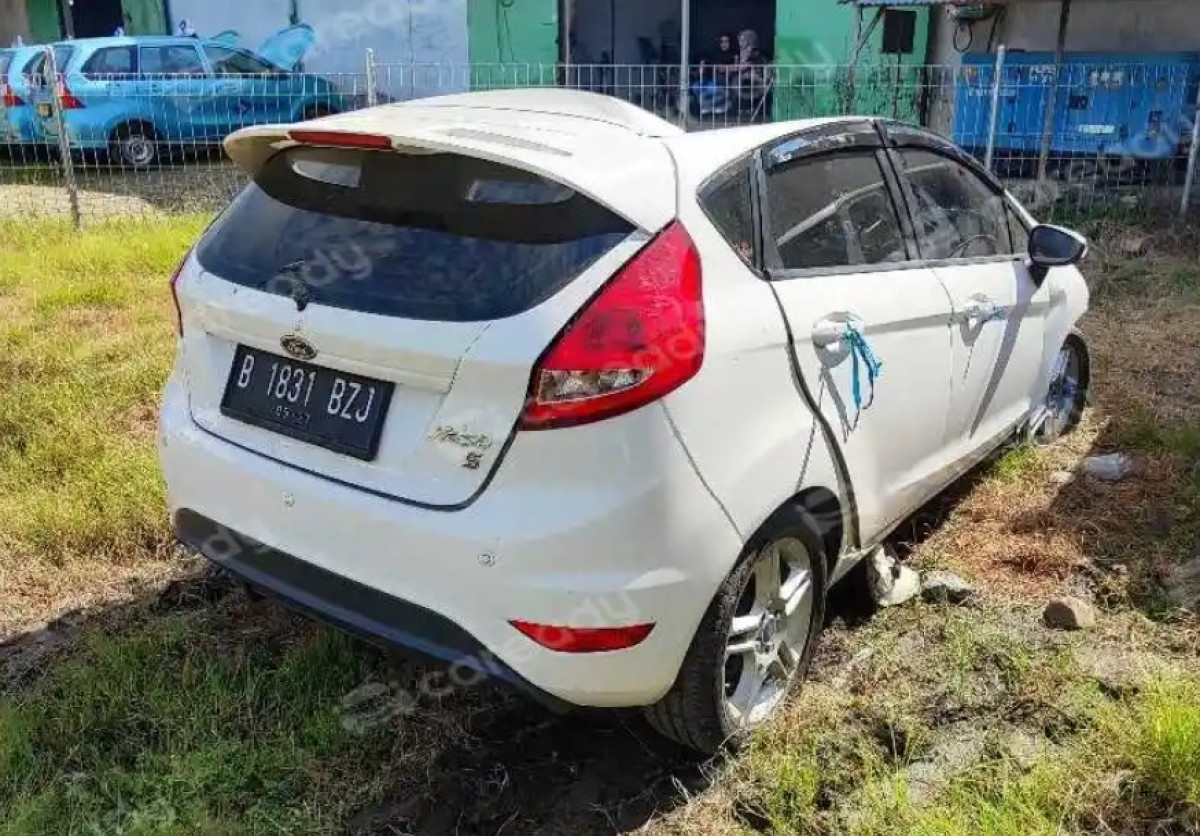 FORD FIESTA  1.6L