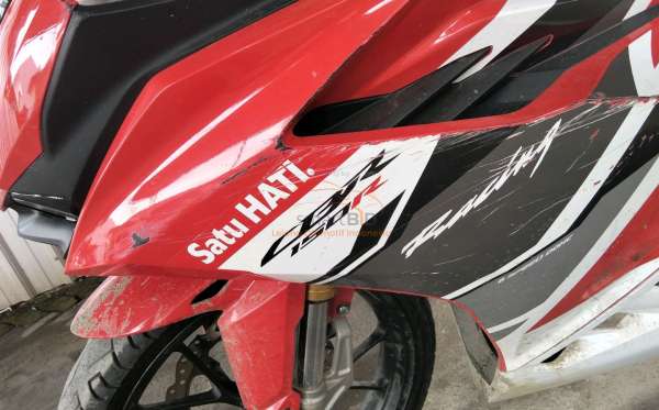 HONDA CBR 150 R
