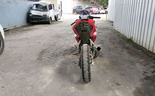 HONDA CBR 150 R