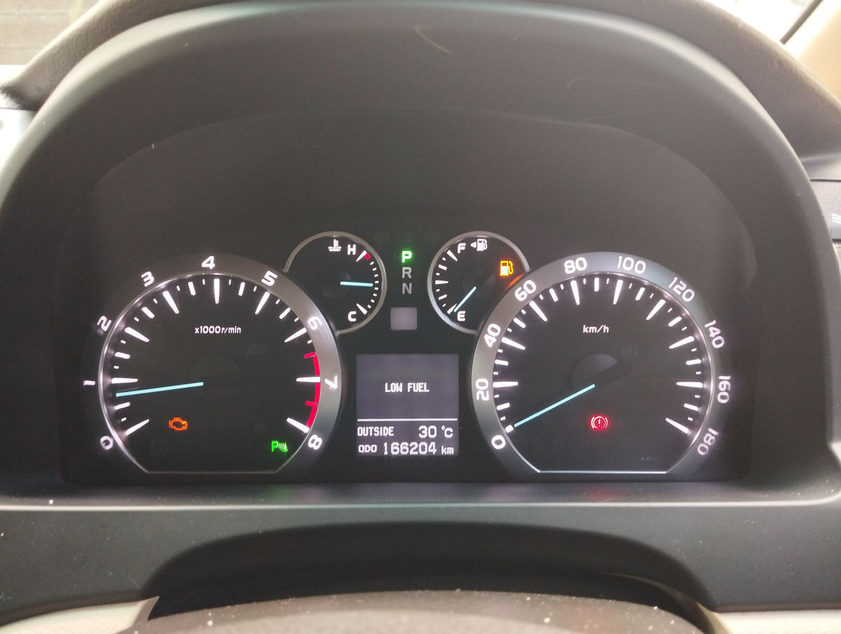 TOYOTA ALPHARD  2.4