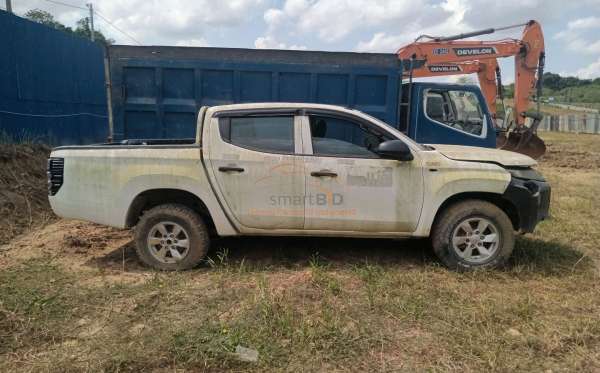 MITSUBISHI DC HDX 4X4
