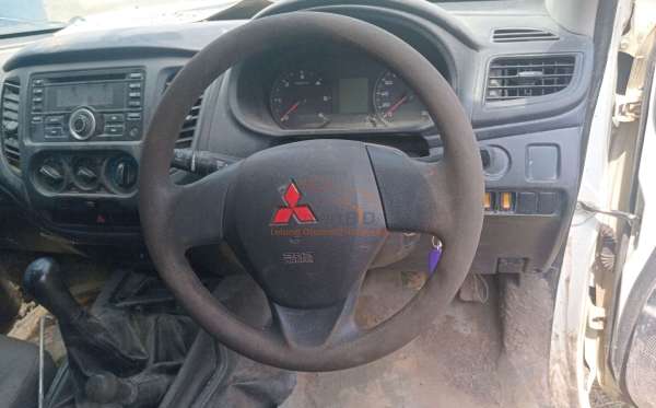 MITSUBISHI DC HDX 4X4