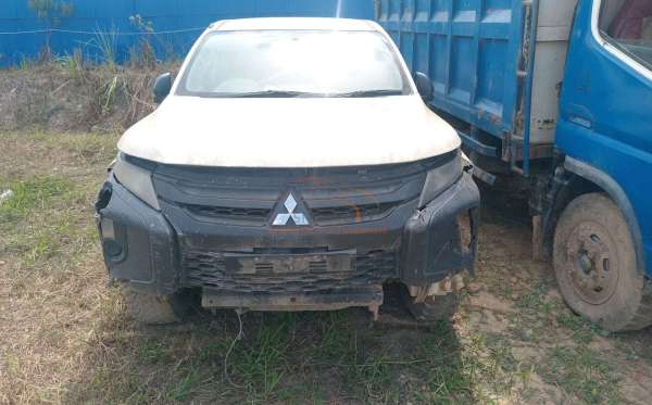 MITSUBISHI DC HDX 4X4