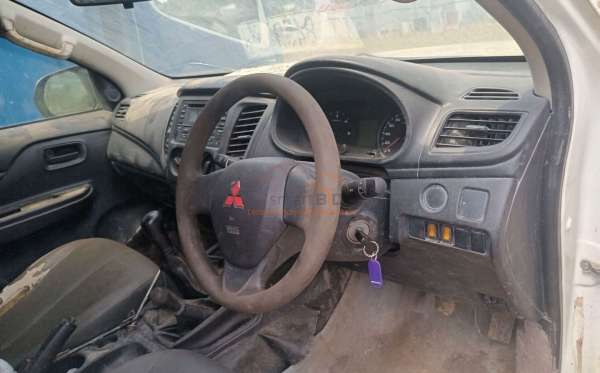 MITSUBISHI DC HDX 4X4