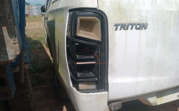 MITSUBISHI DC HDX 4X4