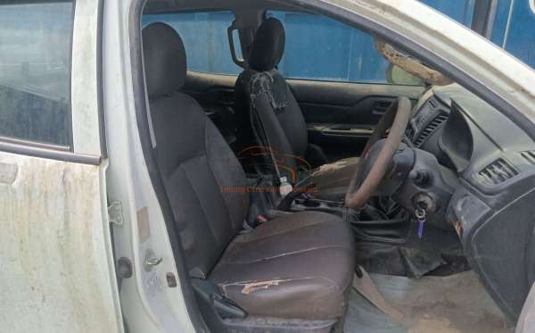 MITSUBISHI DC HDX 4X4