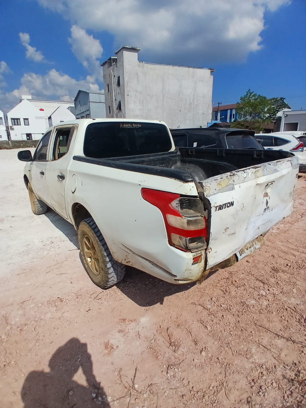 MITSUBISHI  TRITON DC HDX