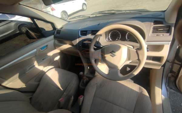 SUZUKI ERTIGA DX