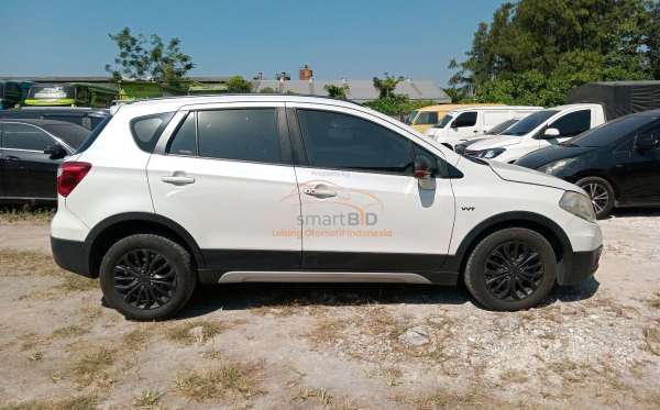 SUZUKI S - CROSS