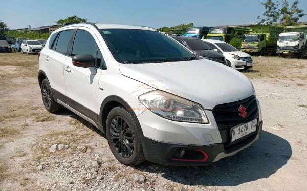 SUZUKI S - CROSS