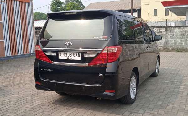 TOYOTA ALPHARD 2.4