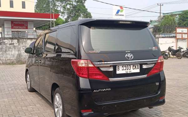 TOYOTA ALPHARD 2.4