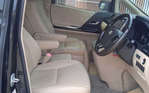 TOYOTA ALPHARD 2.4