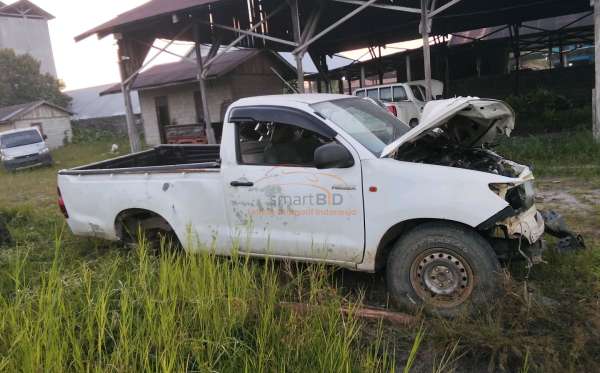 TOYOTA  HILUX  PICK UP