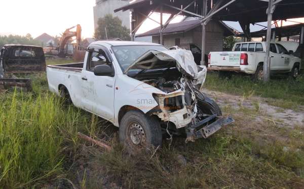 TOYOTA  HILUX  PICK UP