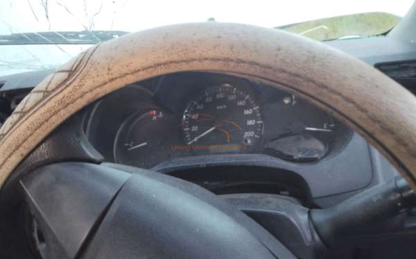 TOYOTA  HILUX  PICK UP