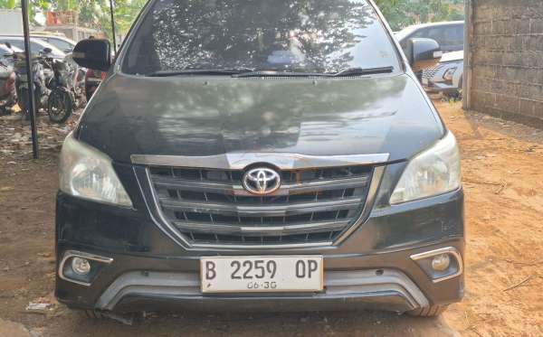 TOYOTA  KIJANG  INNOVA V