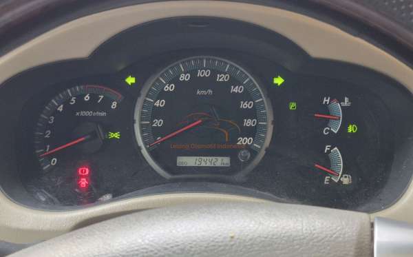 TOYOTA  KIJANG  INNOVA V