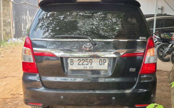 TOYOTA  KIJANG  INNOVA V