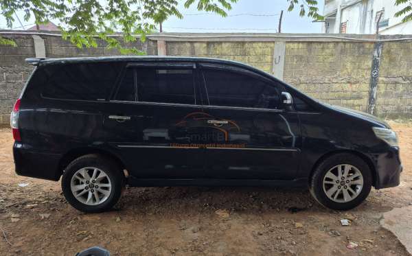 TOYOTA  KIJANG  INNOVA V