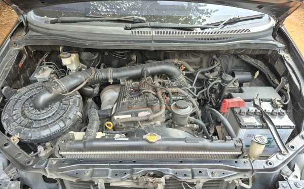 TOYOTA  KIJANG  INNOVA V