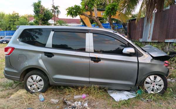 WULING CONFERO 1.5 DB