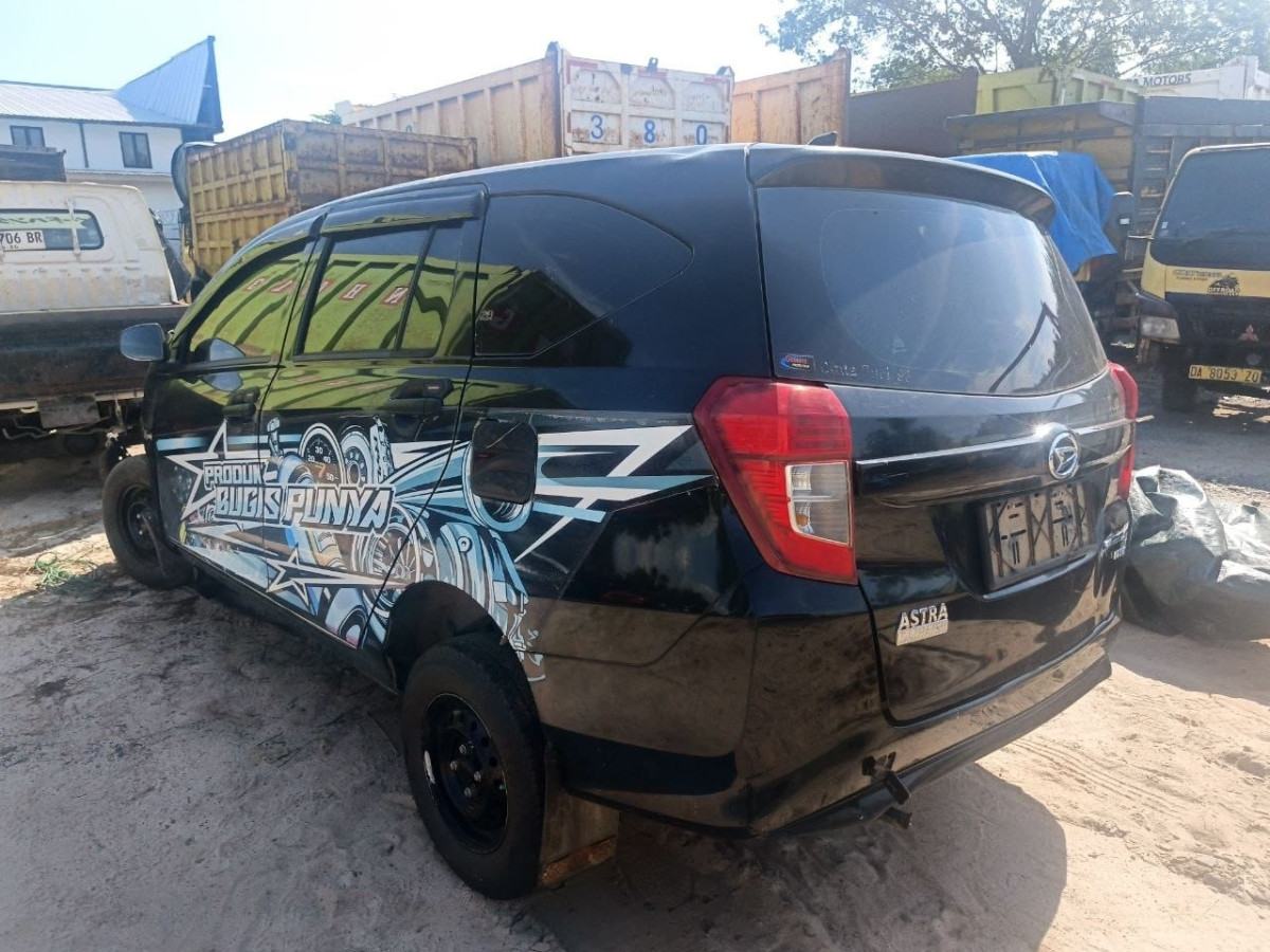 DAIHATSU  SIGRA  D