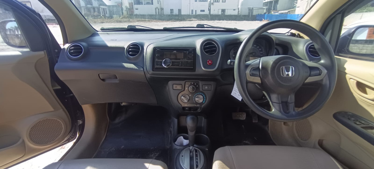 HONDA  MOBILIO  DD4 1.5E