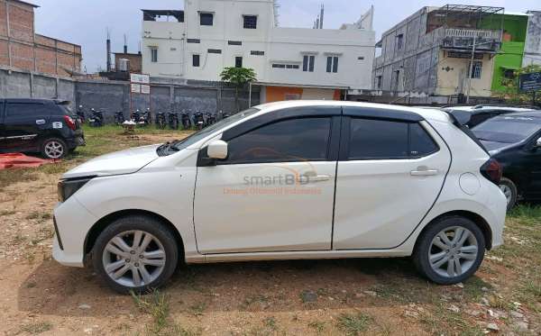 DAIHATSU AYLA
