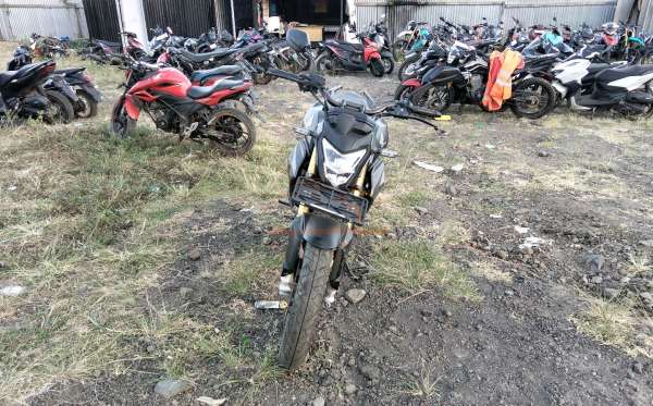 HONDA CB 150 R