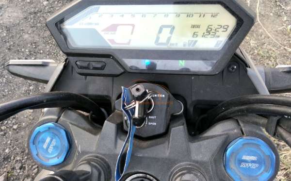 HONDA CB 150 R