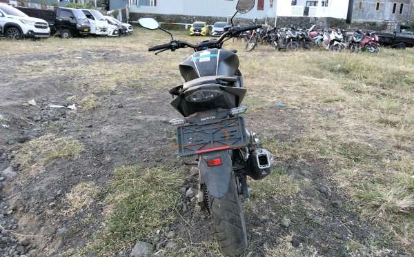 HONDA CB 150 R